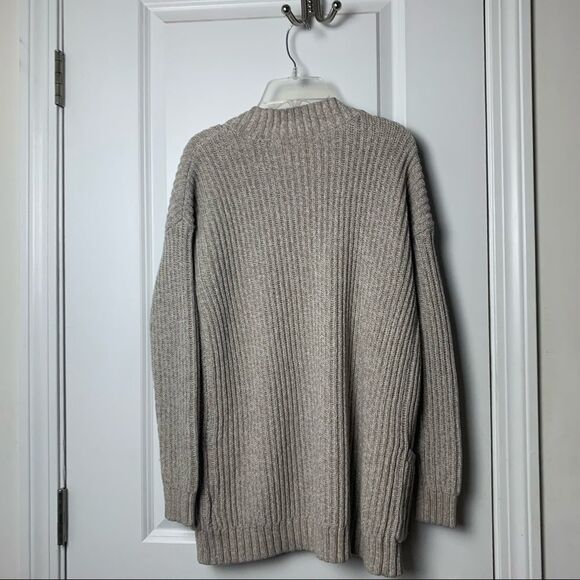 Express Small Grey Open Front Long Sleeved Sweater with Pockets - Picture 7 of 8